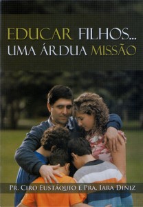 Os valores da família tem se perdido e a falta de limites é um das causas da desestruturação de muitos lares em todo o mundo. Somente veremos bons cidadãos no amanhã. Se as crianças de hoje forem educadas, conforme o que Deus ensina em Sua Palavra. Mude a história da sua casa!